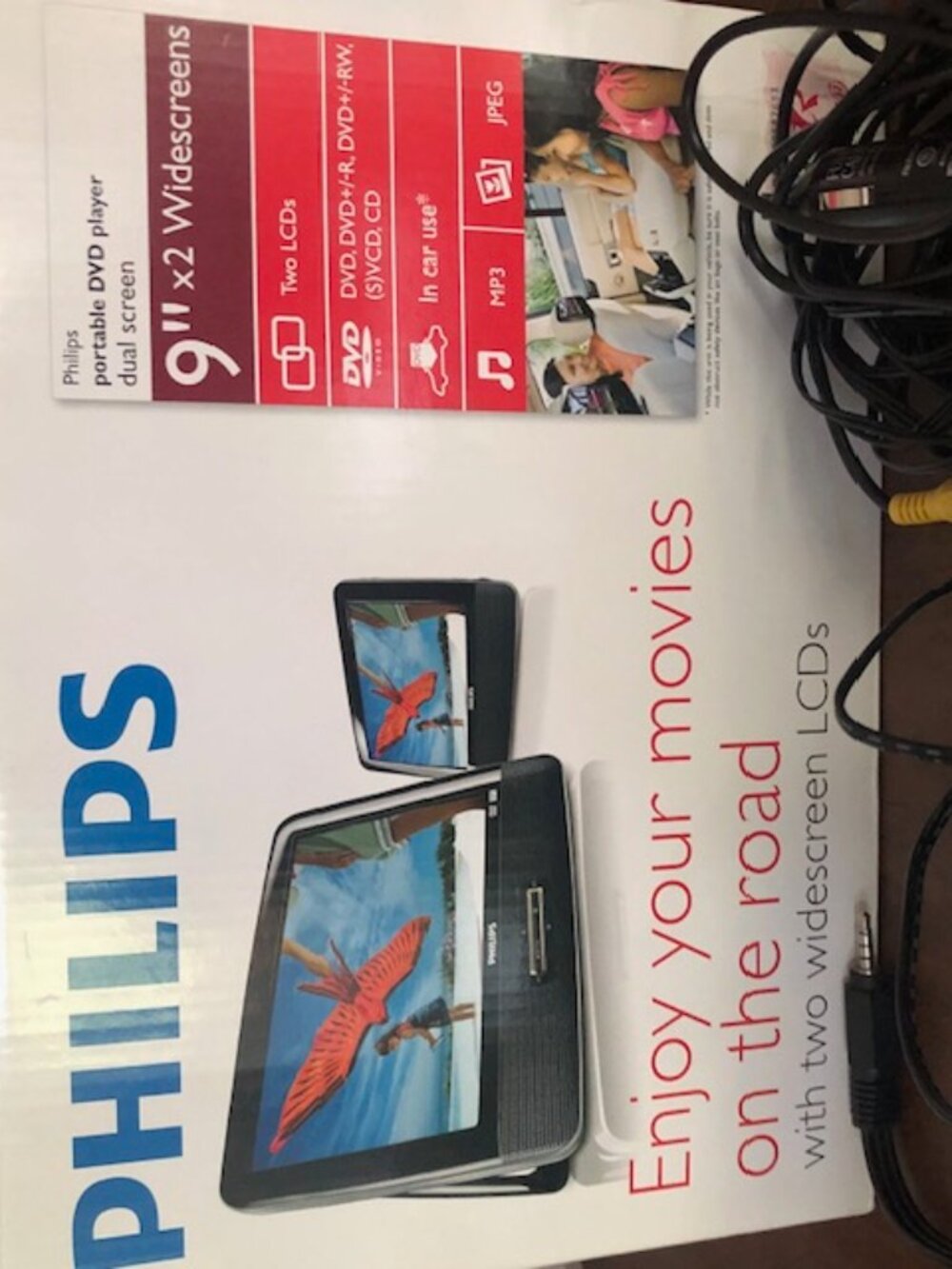 Philips PD9012P 9” Portable DVD Player w/ Box (2nd screen not working)
